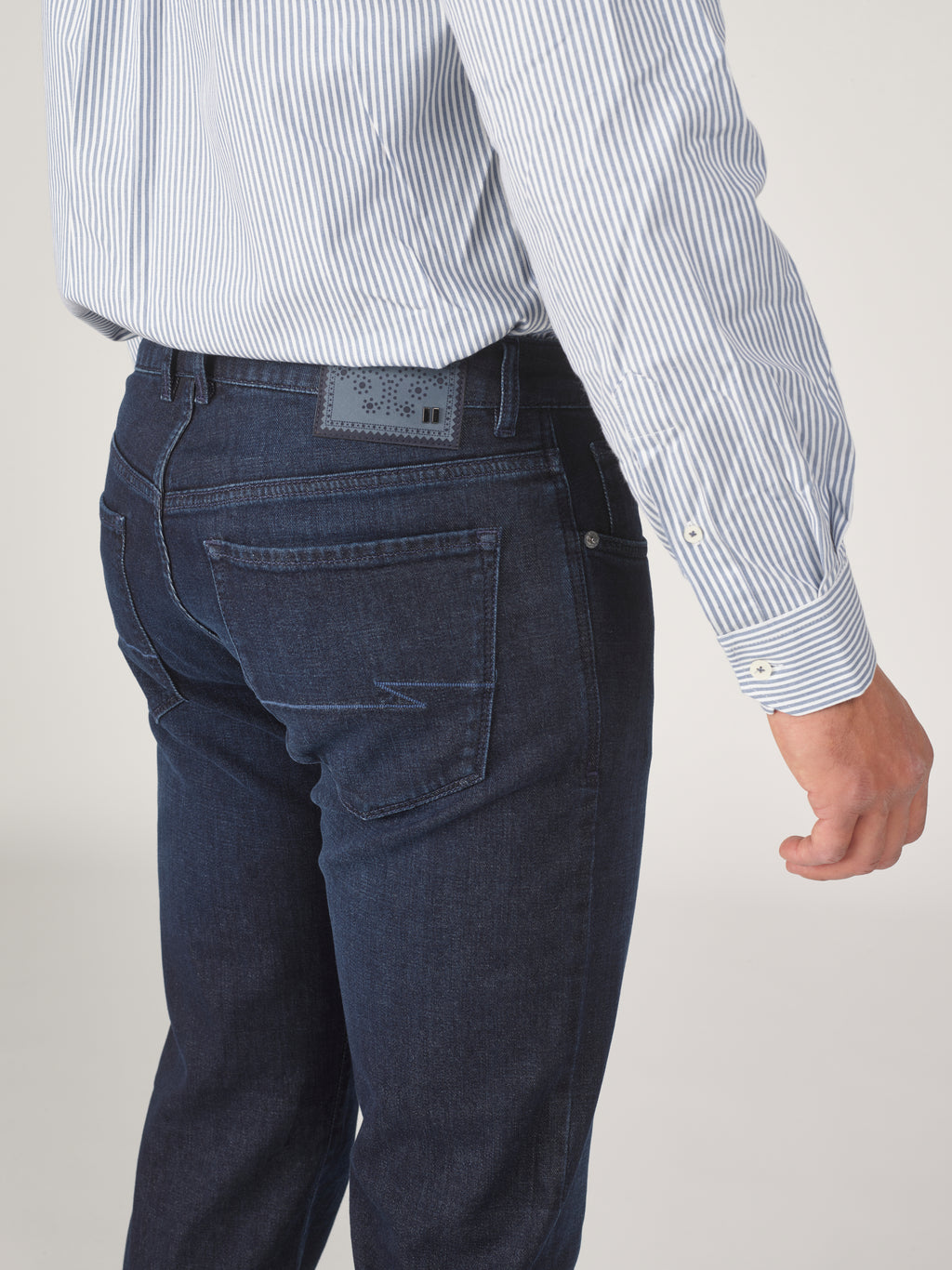 GEORGE 08 - 942 DARK INDIGO