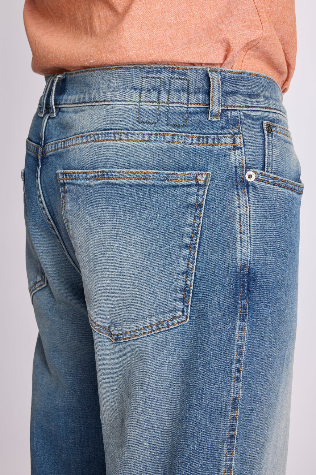 GREG 16 - 920 MID BLUE DENIM S26