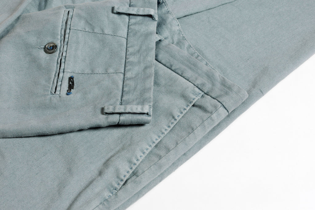 MAGNUS-A 51 - 320 DUSTY BLUE