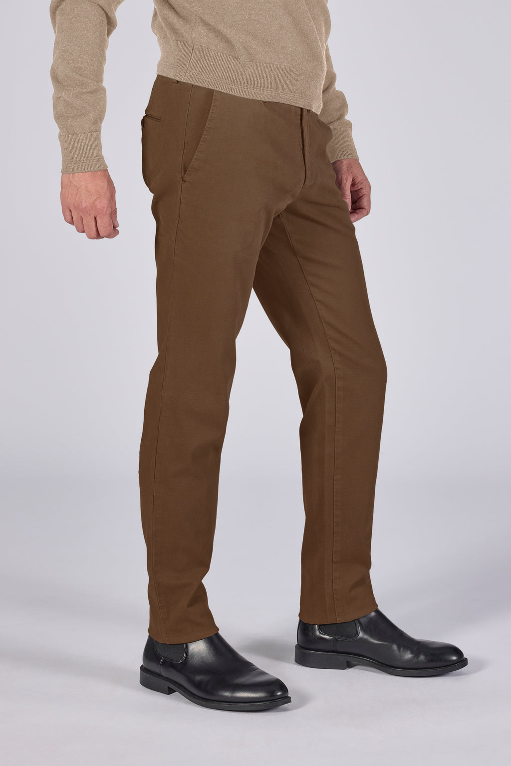 MAGNUS-A 24 SADDLE BROWN