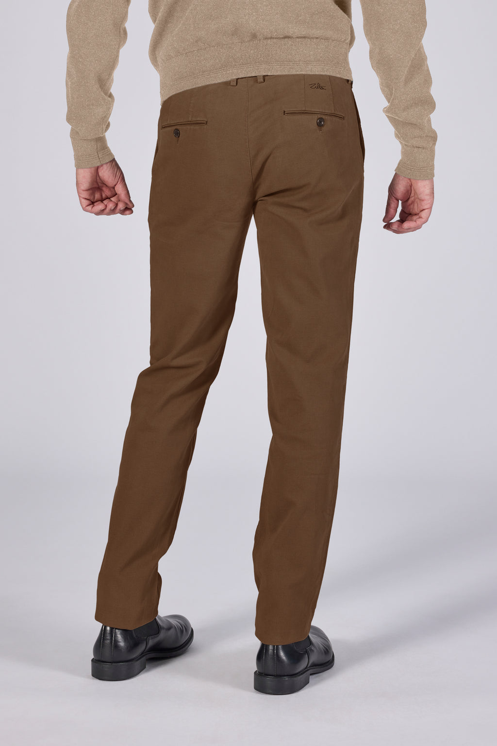 MAGNUS-A 24 SADDLE BROWN