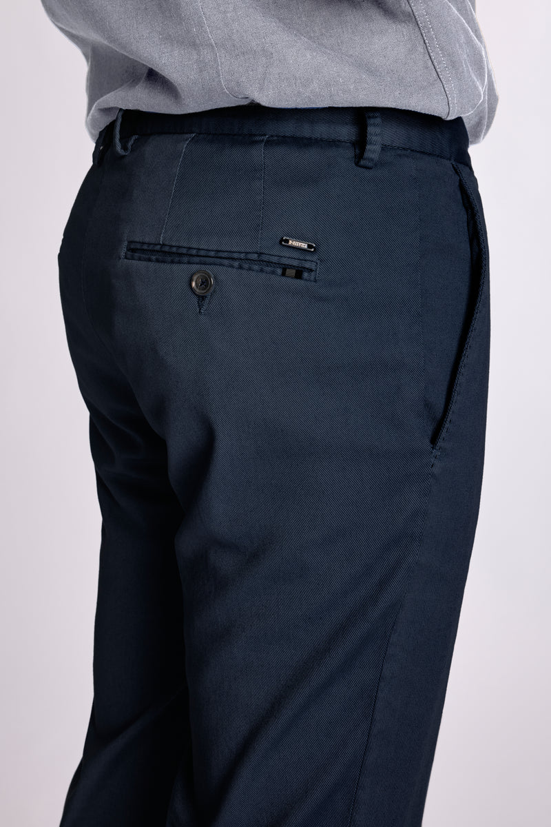 MAGNUS-A 32 - 393 DARK NAVY S26