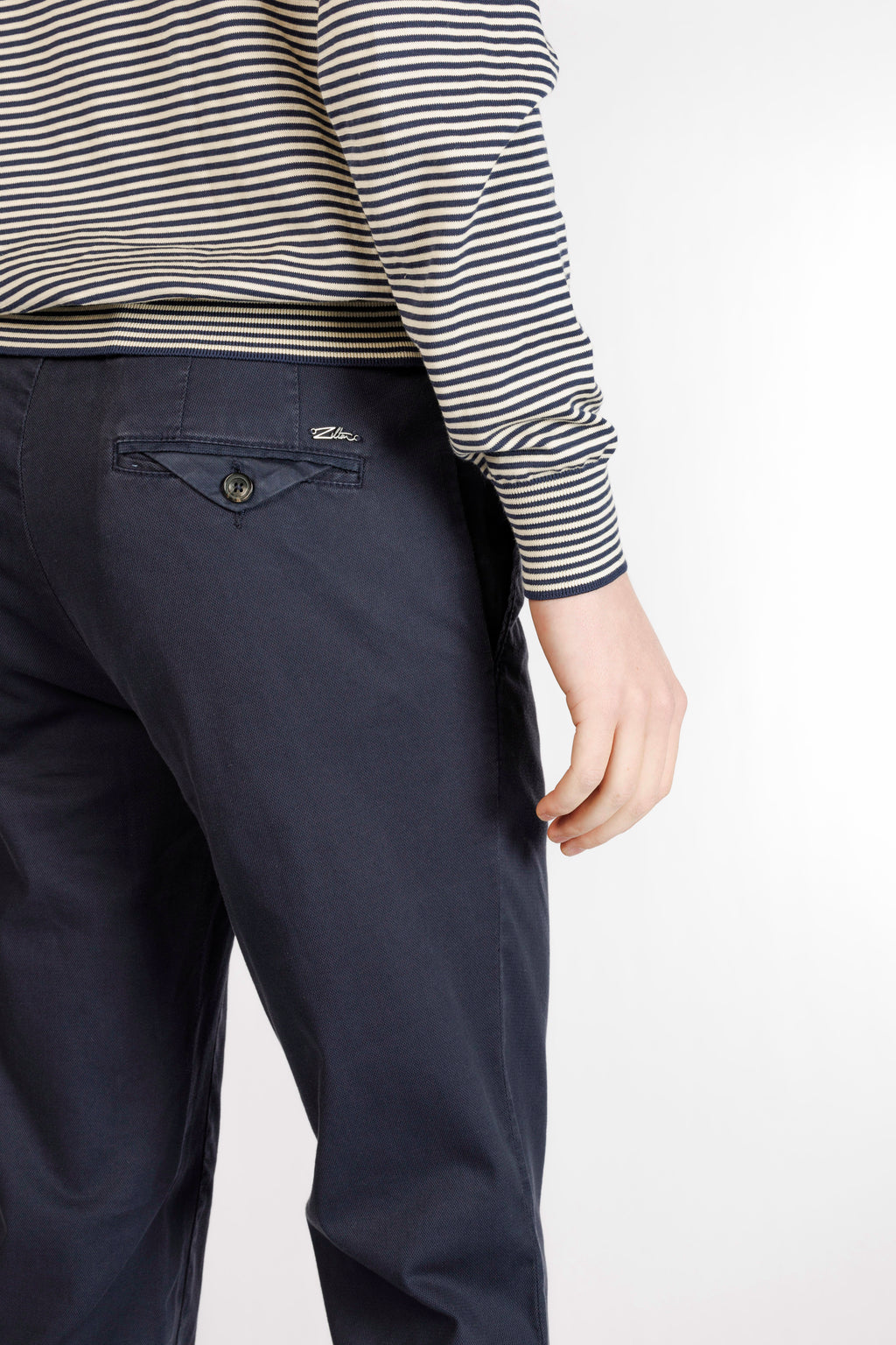 MAGNUS-P 26 - 393 DARK NAVY