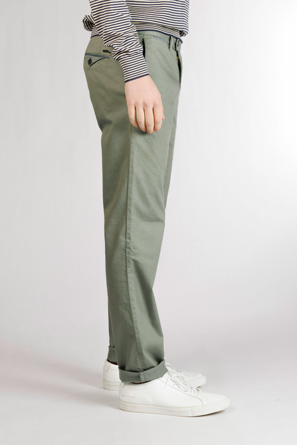 MAGNUS-P 26 - 563 DARK OLIVE