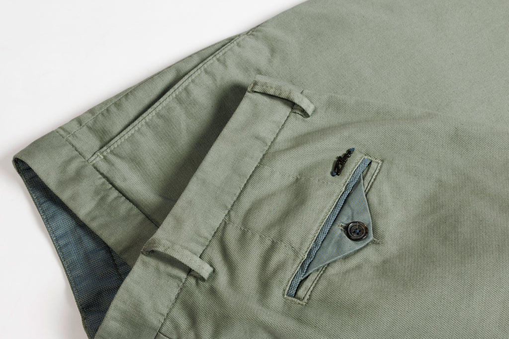 MAGNUS-P 26 - 563 DARK OLIVE