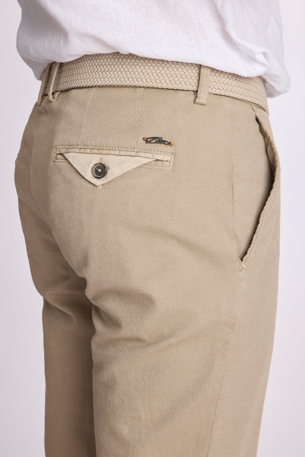 MAGNUS-P 28 - 122 EGGSHELL S26