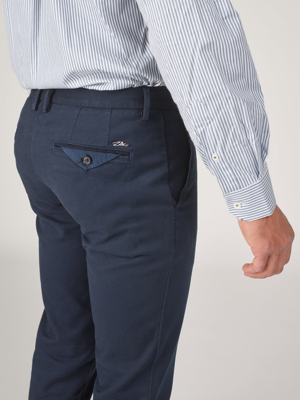 MAGNUS-P 32 363 ROYAL BLUE