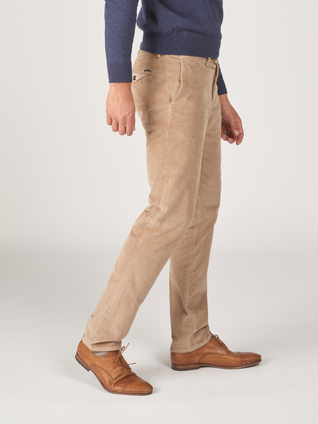 MAGNUS-P 53 - 420 DARK BEIGE