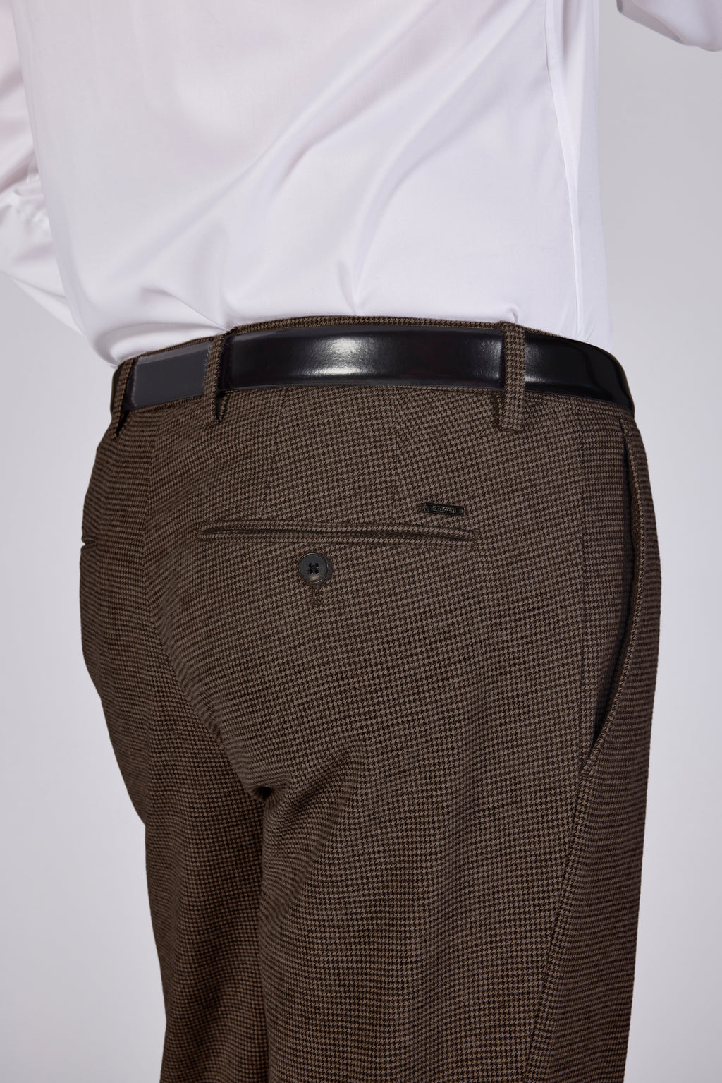 MAGNUS 71 BLACK BROWN