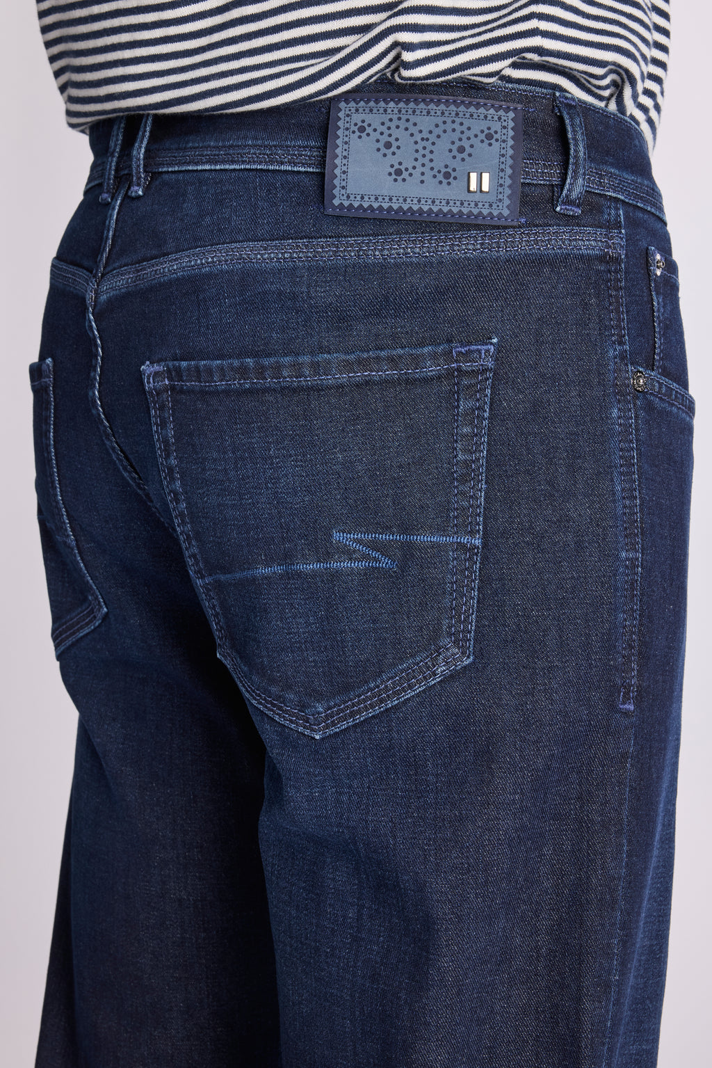 RODGER 08 - 942 DARK INDIGO S26