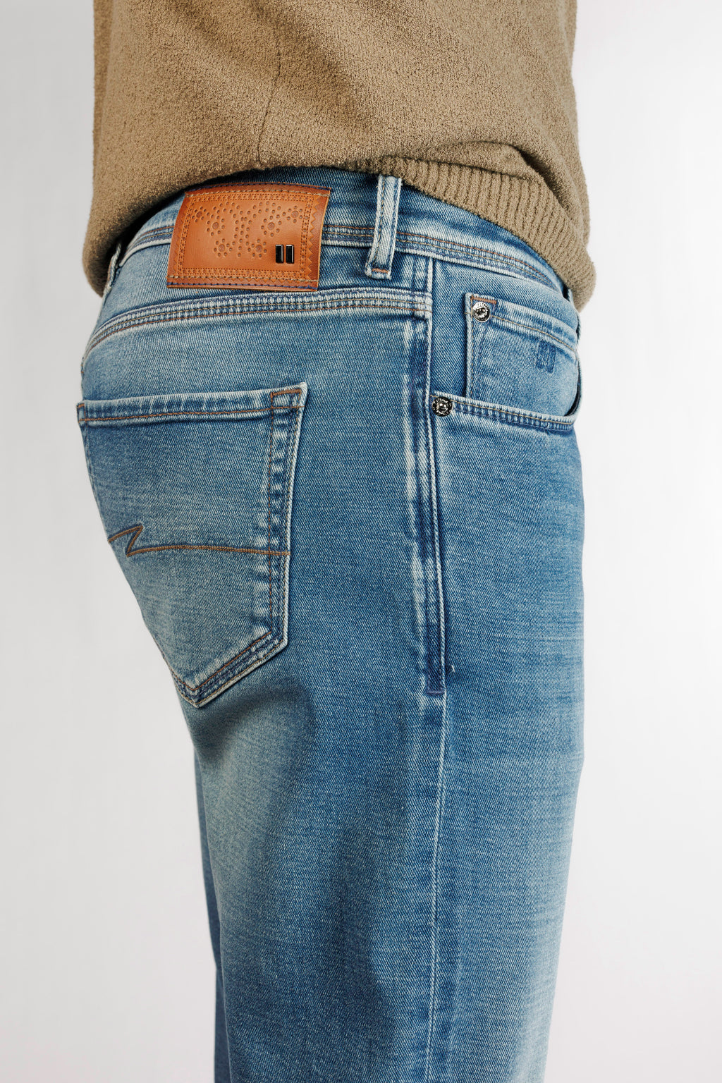 RODGER 12 - 950 DIRTY BLUE