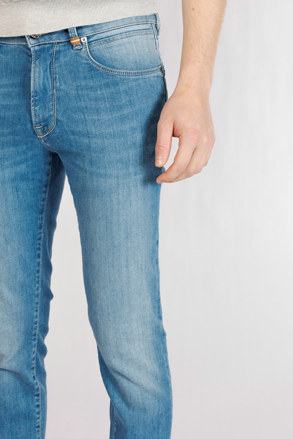 ROY-N 04 - 921 WASHED BLUE DENIM