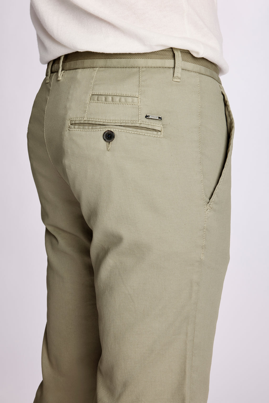 SIDNEY-PF 26 - 562 OLIVE S26