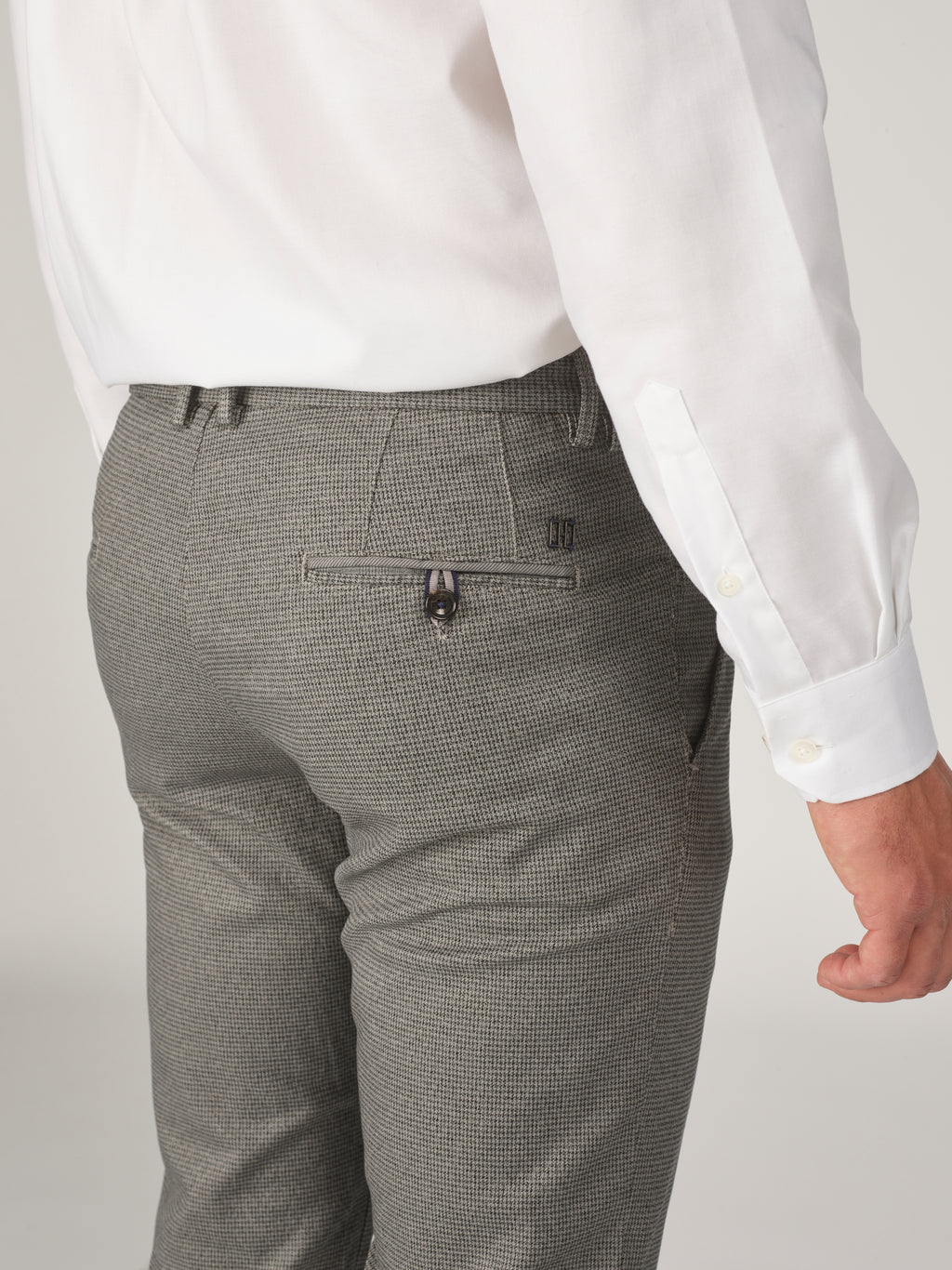 SIDNEY-P 42 - 212 GREY SHADOW