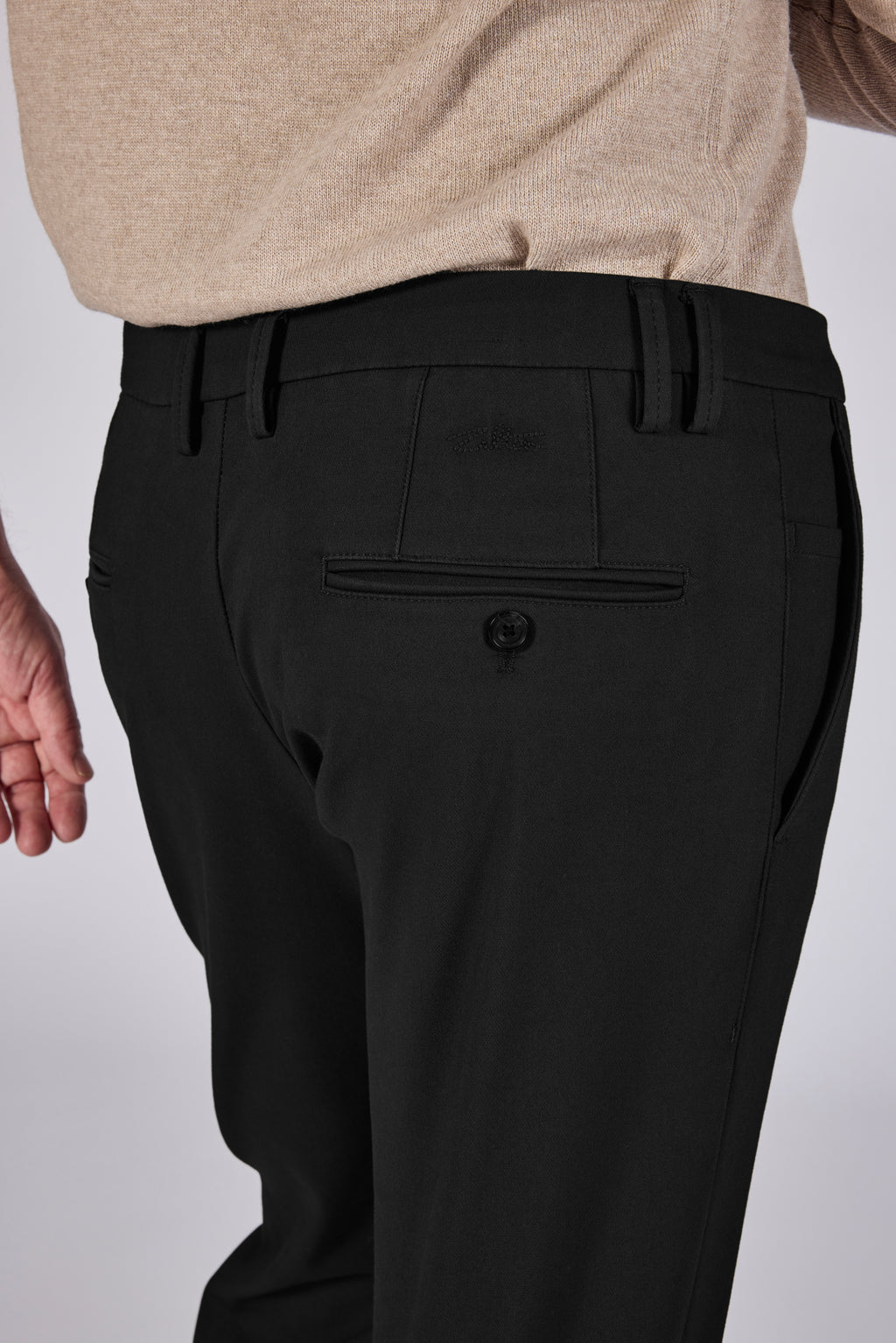 SIDNEY 37 BLACK